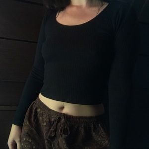 Black Knit Long-Sleeve Crop Top